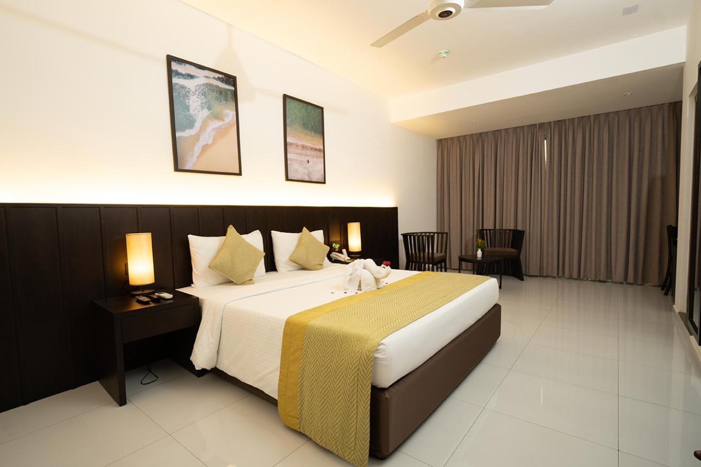 Good Wood Airport Hotel Katunayaka Exterior photo